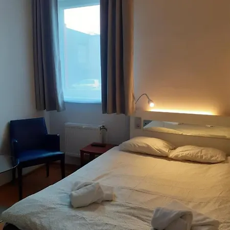 Habitación en casa particular Goscinne